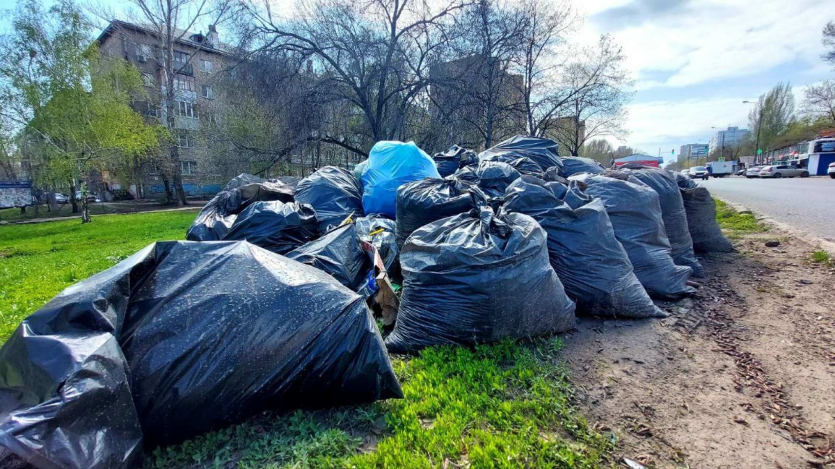 Вывоз и утилизация мусора после субботника в Новороссийске в октябре
