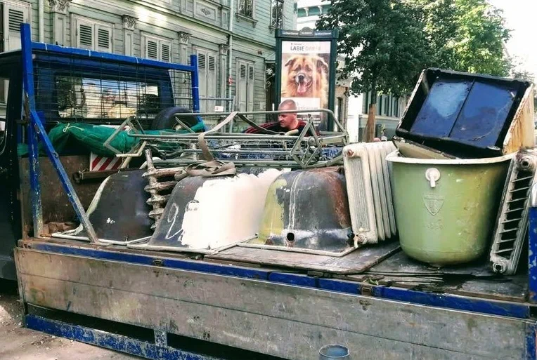 Вывоз старой сантехники в Новороссийске от ПроМусор: быстро, недорого от 561 руб., утилизация и грузчики